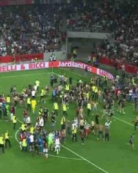 MK体育-尼斯马赛群斗桑保利险动手 知他过去你就不惊奇了